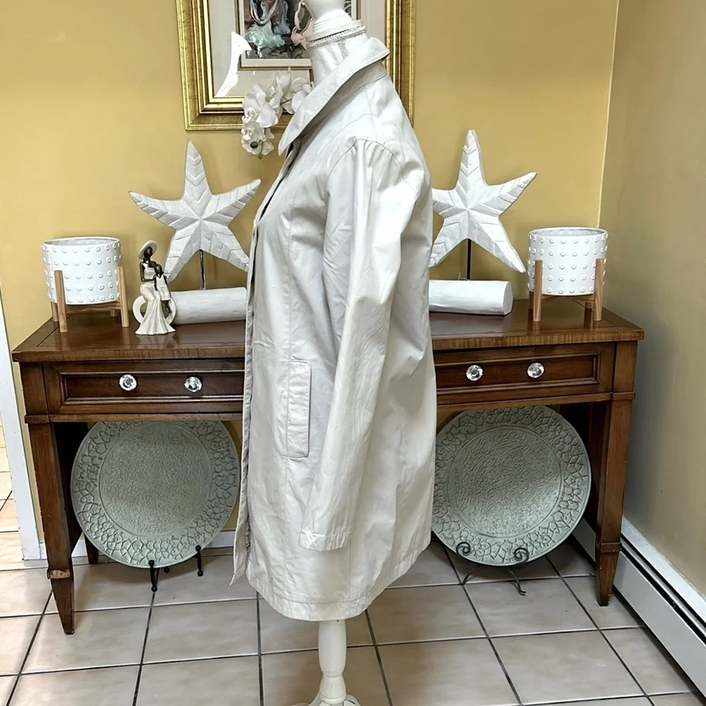 Cabela’s Women's Cream Fully Lined Button Front Collared Pockets Trench Coat Med - Picture 8 of 14